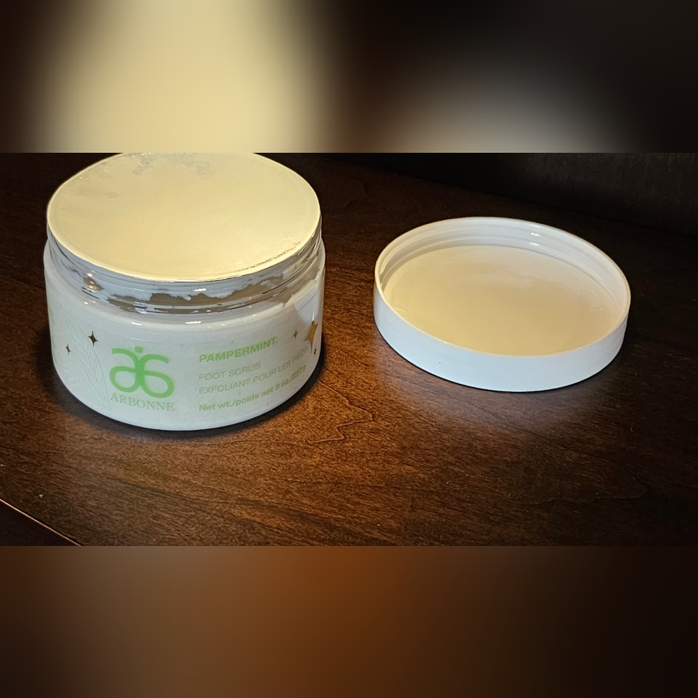 [Arbonne] "Pampermint" Foot Scrub - Picture 2 of 4